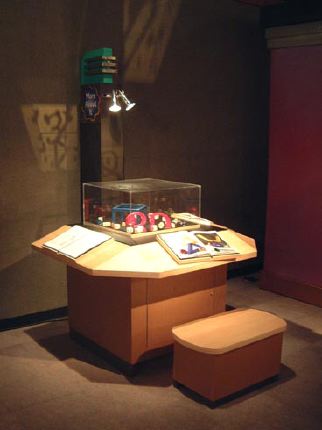 readingtable.jpg