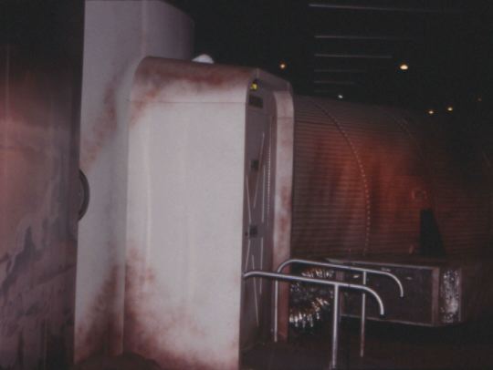airlock.jpg