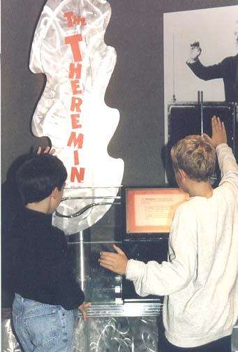 theramin2.jpg