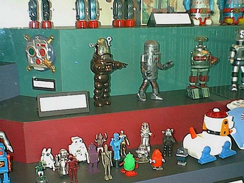 robottoys2.jpg